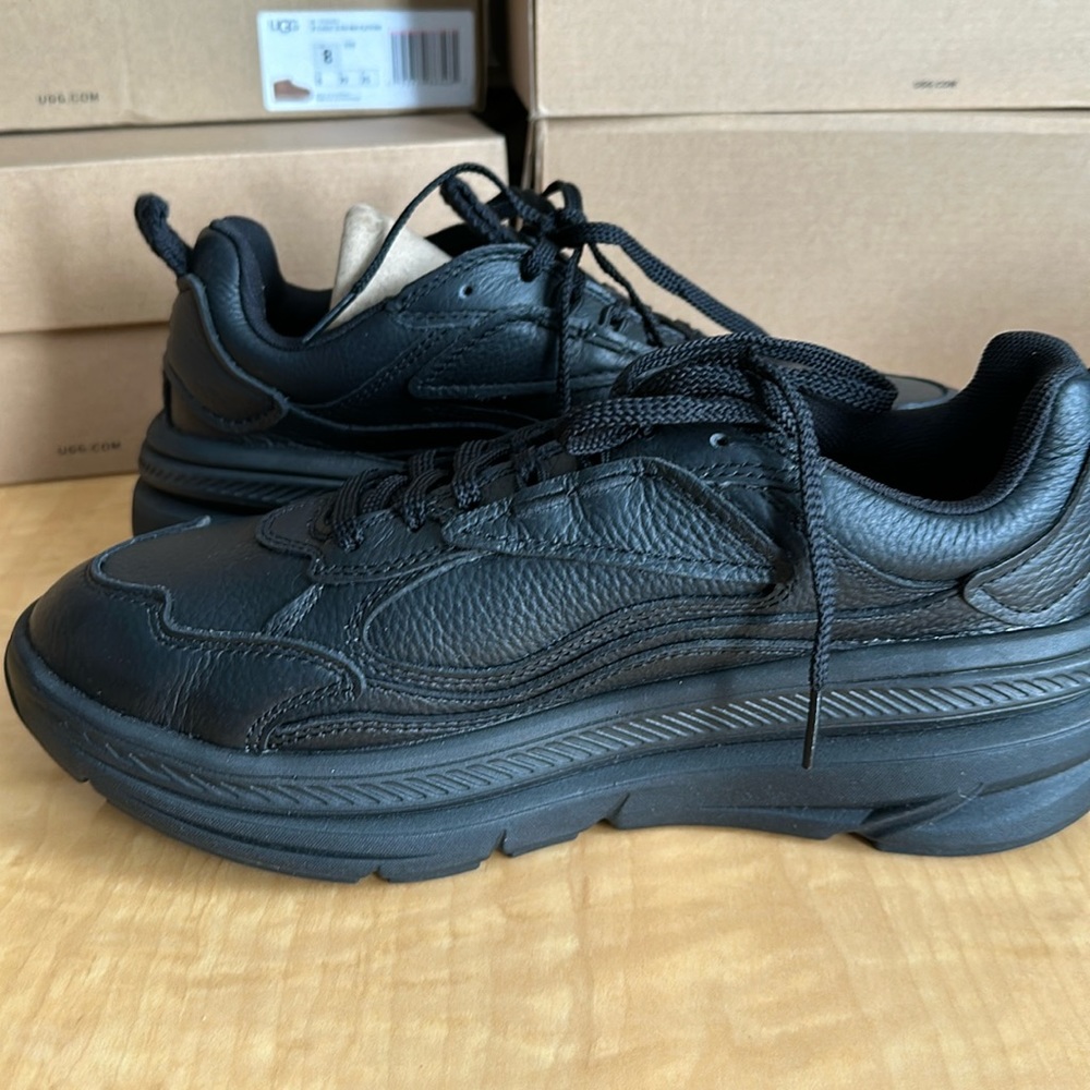 - Ugg Women’s CA1 Sneaker - Picture 2 of 6